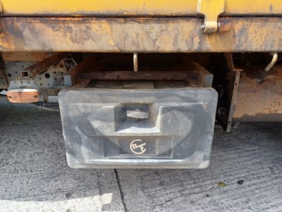 Lot 24 - 2014 Mitsubishi Fuso Canter 7C15D 38 Euro 5