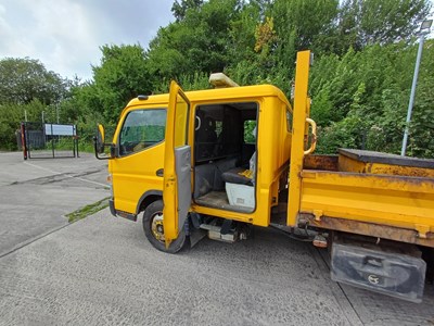 Lot 24 - 2014 Mitsubishi Fuso Canter 7C15D 38 Euro 5