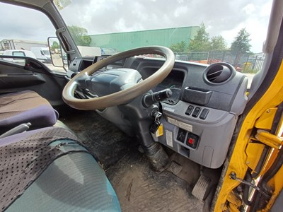 Lot 24 - 2014 Mitsubishi Fuso Canter 7C15D 38 Euro 5