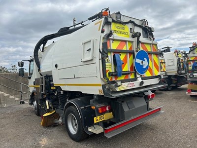 Lot 51 - 2018 (68 Plate) Volvo FL Johnston VT651 Sweeper/Gulley Sucker Euro 6