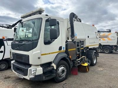 Lot 57 - 2018 (68 Plate) Volvo FL Johnston VT651 Sweeper/Gulley Sucker Euro 6