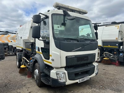 Lot 51 - 2018 (68 Plate) Volvo FL Johnston VT651 Sweeper/Gulley Sucker Euro 6
