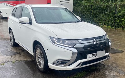 Lot 11 - 2019 Mitsubishi Outlander Euro 6