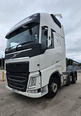 Lot 13 - 2017 (67 Plate) Volvo FH500 6x2 GTXL Globetrotter Tractor Unit Euro 6