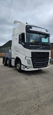 Lot 47 - 2017 (67 Plate) Volvo FH500 6x2 GTXL Globetrotter Tractor Unit Euro 6