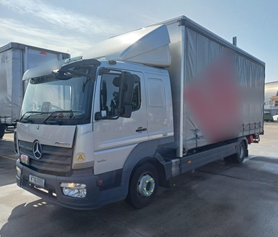 Lot 33 - 2016 Mercedes Atego 816 7500KG 6x2 Rigid Curtainsider Euro 6