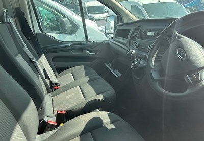 Lot 65 - 2018 (68 Plate) Ford Transit Custom 300 Base Euro 4 NON RUNNER