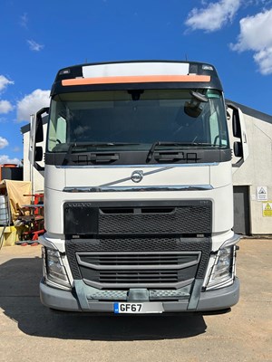 Lot 25 - 2017 (67 Plate) Volvo FH500 6x2 Tractor Unit Euro 6