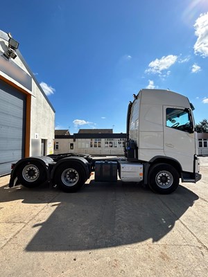 Lot 25 - 2017 (67 Plate) Volvo FH500 6x2 Tractor Unit Euro 6