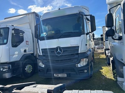 Lot 79 - 2017 (67 Plate) Mercedes Actros 1846 4x2 Tractor Unit NON RUNNER