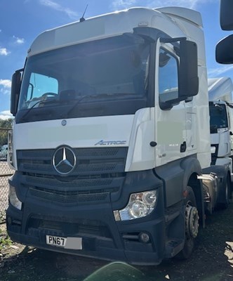 Lot 48 - 2017 (67 Plate) Mercedes Actros 1846 4x2 Tractor Unit NON RUNNER