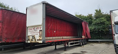 Lot 24 - 2009 Lawrence David Pillarless Curtainsided Trailer