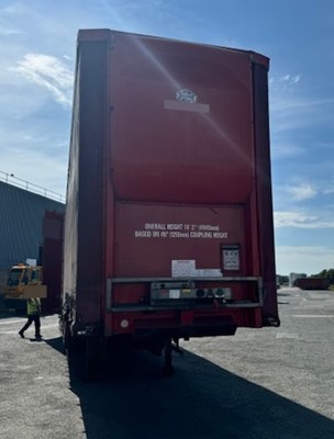Lot 27 - 2014 Cartwright Double Deck Step Frame Curtainside Trailer