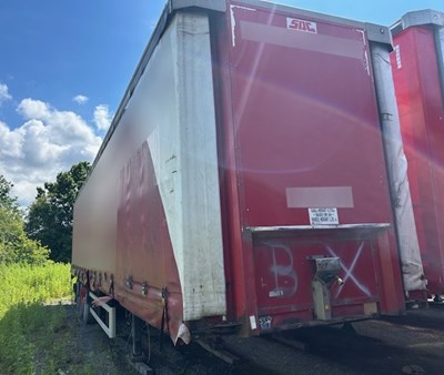 Lot 35 - 2009 SDC Curtainside Trailer