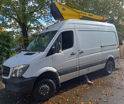 Lot 18 - 2017 Mercedes Sprinter 513 CDI 4x2 panel van with cherry picker Versalift boom Euro 6