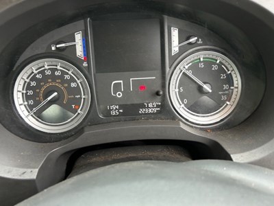 Lot 2 - 2016 DAF LF 220 4x2 Tractor Unit Euro 6