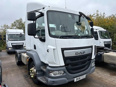 Lot 2 - 2016 DAF LF 220 4x2 Tractor Unit Euro 6