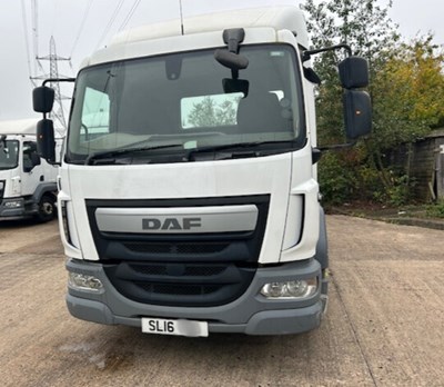 Lot 15 - 2016 DAF LF 220 FT 4X2 Tractor Unit Euro 6