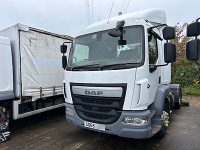 Lot 1 - 2016 (65 Plate) DAF LF 220 FT 4x2 Tractor Unit Euro 6