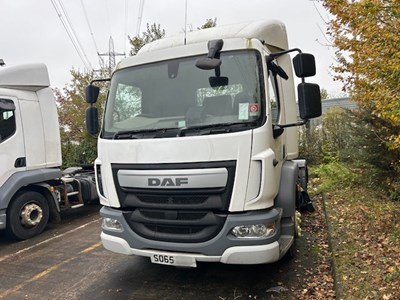 Lot 2 - 2016 (65 Plate) DAF LF 220 FT 4x2 Tractor Unit Euro 6