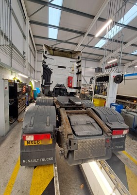 Lot 4 - 2017 (66 Plate) Renault Trucks T Series Tractor Unit Euro 6 NON RUNNER