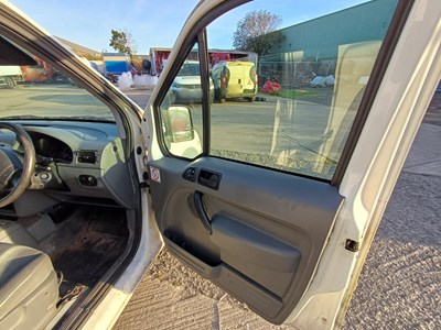Lot 14 - 2006 Ford Transit Connect L200 TD SWB Panel Van Euro 3