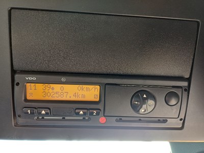 Lot 11 - 2015 Mercedes Arocs 6x2 Brick Grab Lorry Euro 6