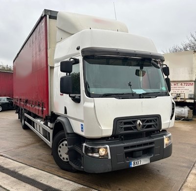Lot 32 - 2017 Renault D Wide D26 Curtainsider Euro 6