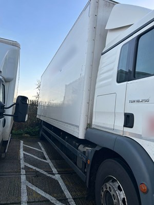 Lot 15 - 2017 (66 Plate) MAN TGM 18.250 18t rigid box with full closure tail lift Euro 6