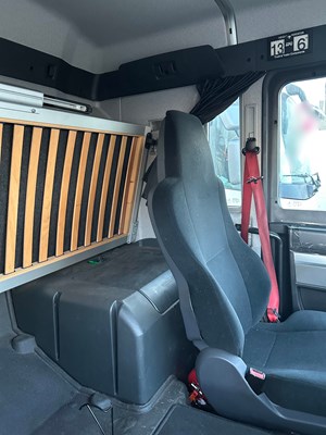 Lot 15 - 2017 (66 Plate) MAN TGM 18.250 18t rigid box with full closure tail lift Euro 6
