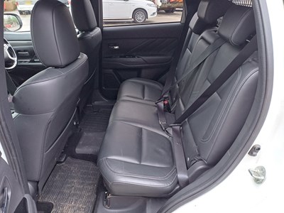 Lot 2 - 2019 Mitsubishi Outlander 4H PHEV CVT Euro 6