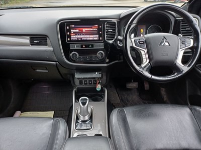 Lot 2 - 2019 Mitsubishi Outlander 4H PHEV CVT Euro 6