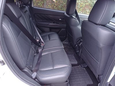 Lot 2 - 2019 Mitsubishi Outlander 4H PHEV CVT Euro 6