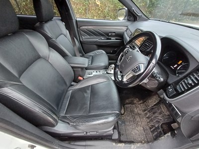 Lot 2 - 2019 Mitsubishi Outlander 4H PHEV CVT Euro 6