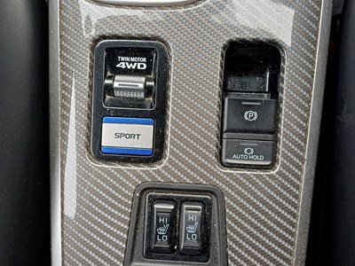 Lot 2 - 2019 Mitsubishi Outlander 4H PHEV CVT Euro 6