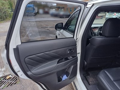 Lot 2 - 2019 Mitsubishi Outlander 4H PHEV CVT Euro 6