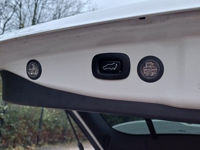Lot 2 - 2019 Mitsubishi Outlander 4H PHEV CVT Euro 6