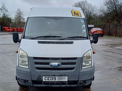 Lot 8 - 2009 Ford Transit 115 T430 17S RWD Minibus Euro 4