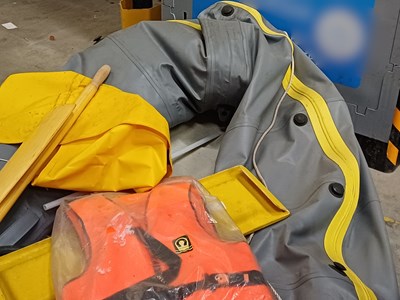 Lot 75 - Avon Inflatable Dinghy Boat