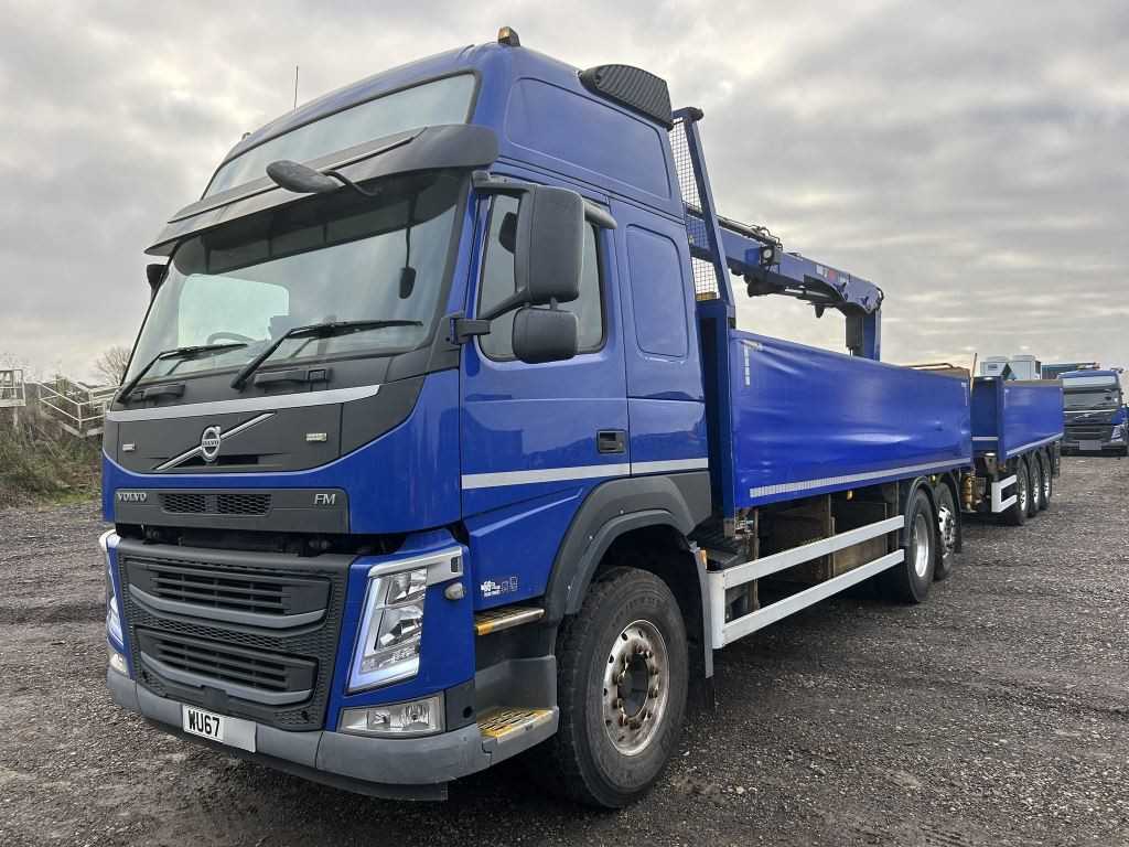 Lot 12 - 2017 (67 Plate) Volvo FM450 6x2 Globetrotter Cab Rigid Brick Grab with Drag Trailer Euro 6