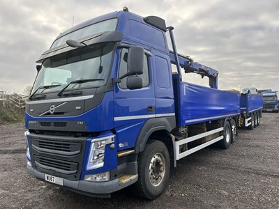 Lot 5 - 2017 (67 Plate) Volvo FM450 6x2 Globetrotter Cab Rigid Brick Grab with Drag Trailer Euro 6