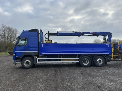 Lot 12 - 2017 (67 Plate) Volvo FM450 6x2 Globetrotter Cab Rigid Brick Grab with Drag Trailer Euro 6