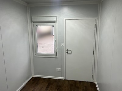 Lot 93 - Standard Modular Portable Office