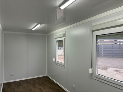 Lot 95 - Standard Modular Portable Office
