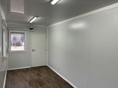 Lot 95 - Standard Modular Portable Office