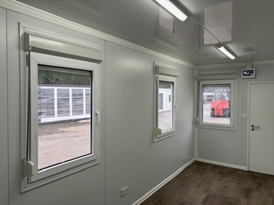 Lot 95 - Standard Modular Portable Office