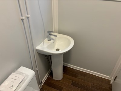 Lot 87 - Modular Portable Office with Toilet & Shower