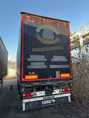 Lot 44 - 2015 Schmitz Cargobull Curtainside Trailer