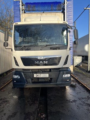 Lot 1 - 2017 MAN TGM 18.250 4x2 Rigid Box Euro 6