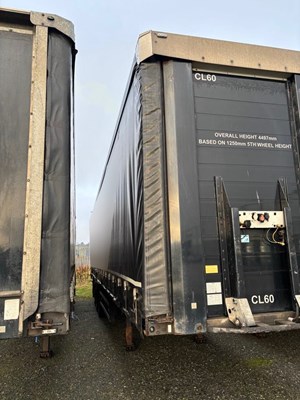 Lot 34 - 2015 Schmitz Cargobull Curtainside Trailer